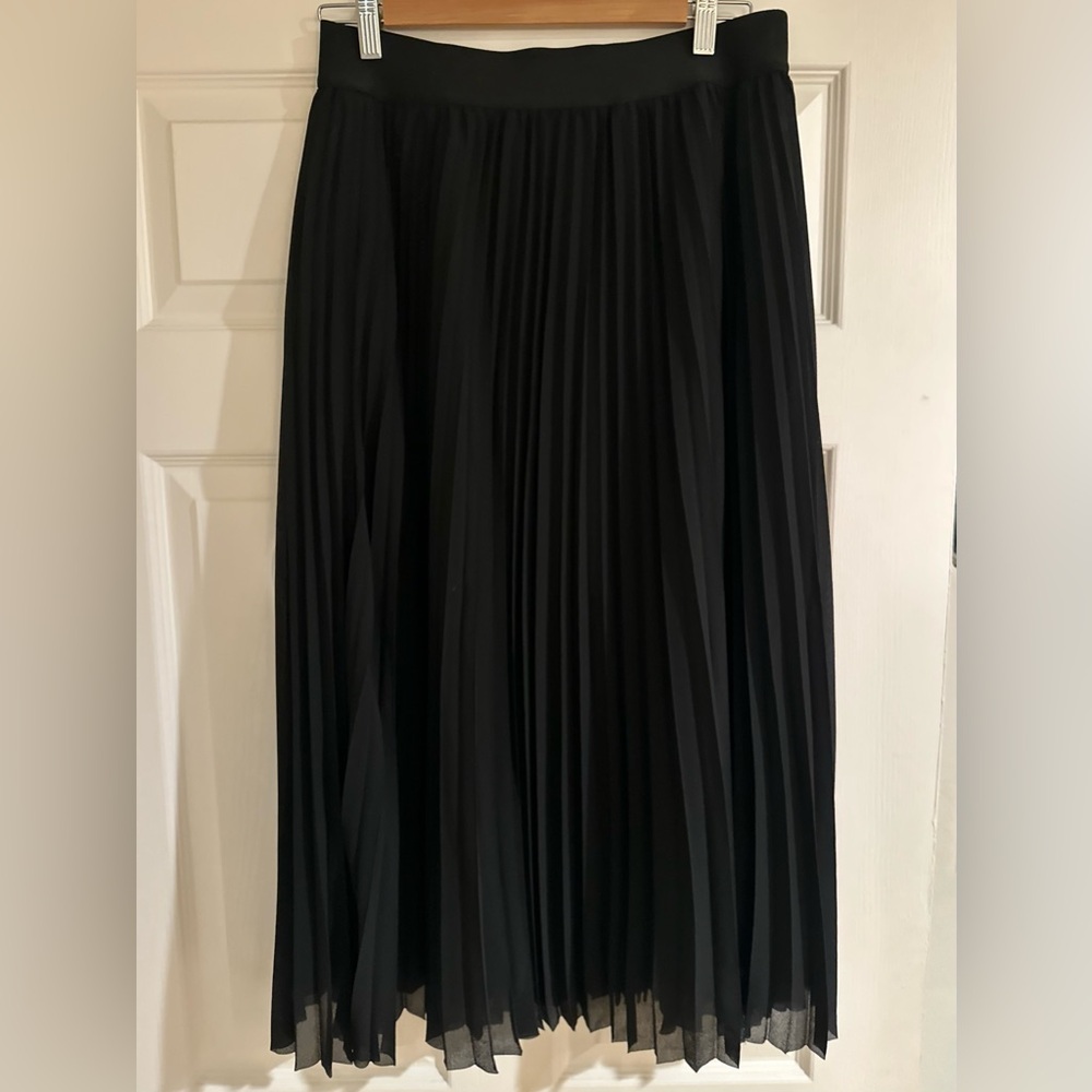 Quince Chiffon Black Midi Pleated Skirt